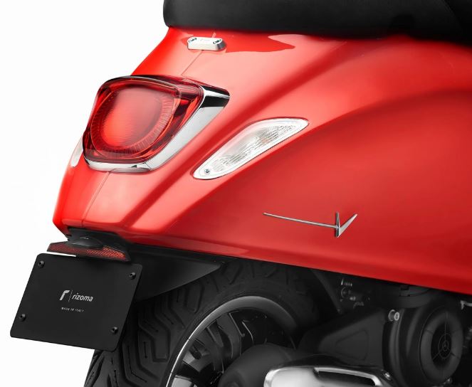 Cover thread RIZOMA passenger grab rail for Vespa GTS/GTS Super/GTV/Primavera, silver