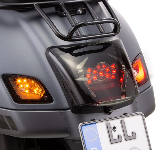 Turn signal kit front & rear for Vespa GTS/GTS Super/GTV 125-300cc ('14-), tinted