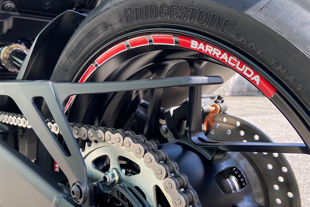 Barracuda rim sticker red 17-19 inch