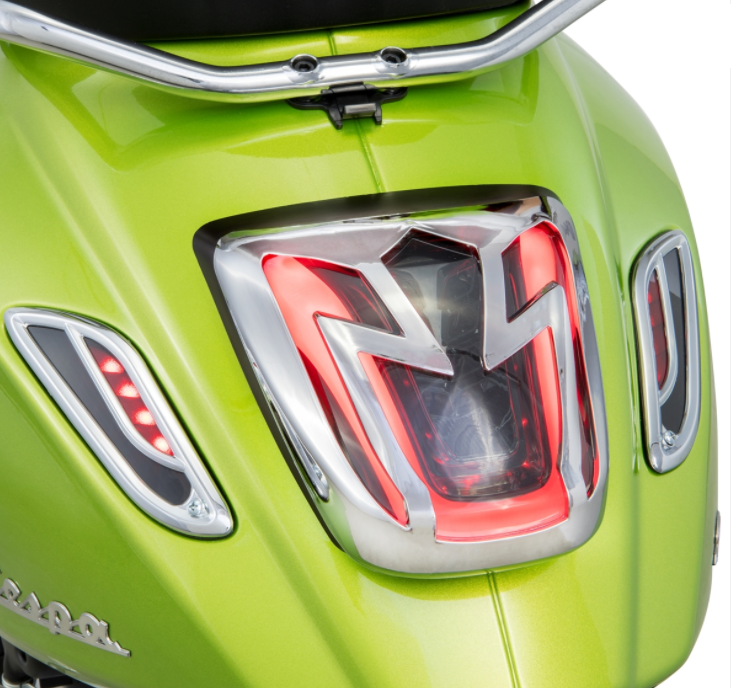 Turn signal grille right/left, rear for Vespa Primavera/Sprint 50-150cc 2T/4T AC, chrome