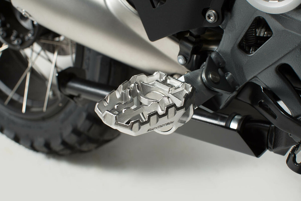 EVO footrest kit for Honda CB 500X PC64 (18-) SW Motech