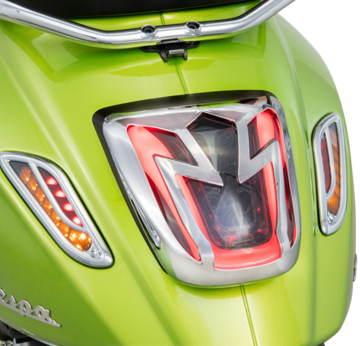 Turn signal grille right/left, rear for Vespa Primavera/Sprint 50-150cc 2T/4T AC, chrome