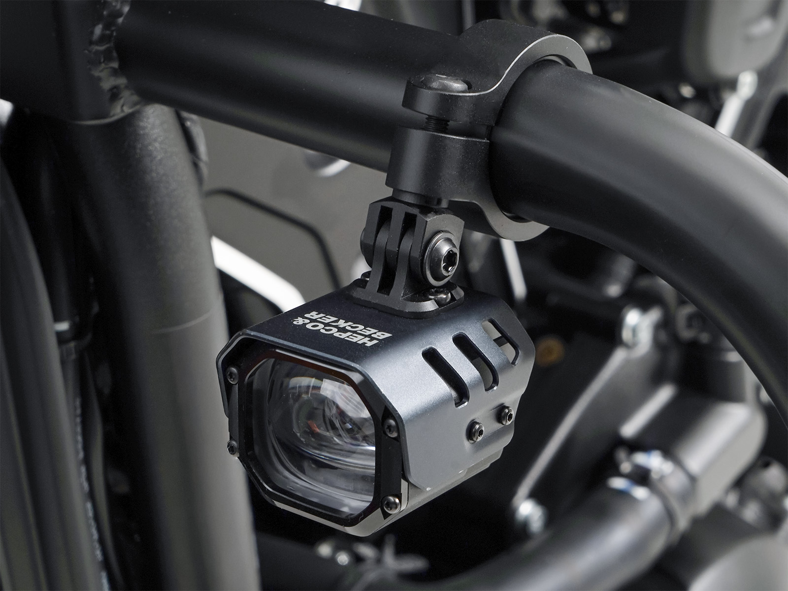 LED auxiliary headlight Nova incl. universal mounting for tube Ø25-32mm Hepco & Becker