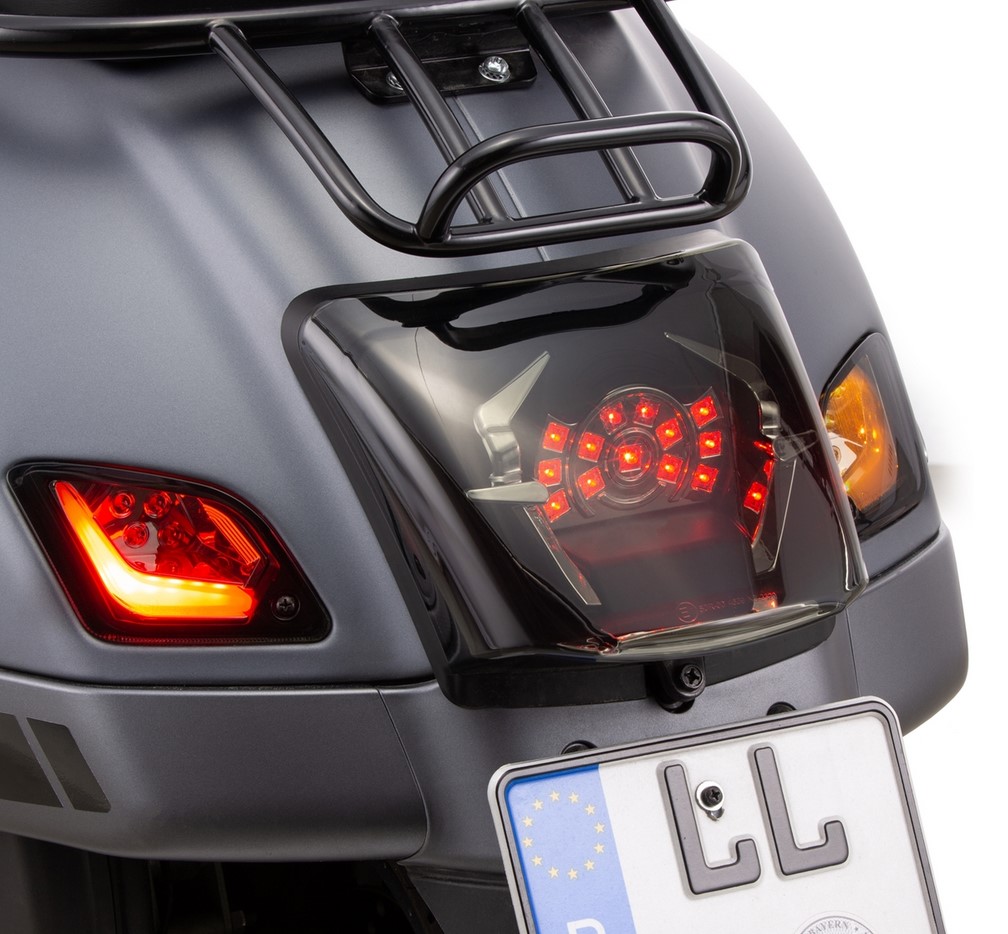 Turn signal kit front & rear for Vespa GTS/GTS Super/GTV/GT 60/GT/GT L ('03-'13), tinted