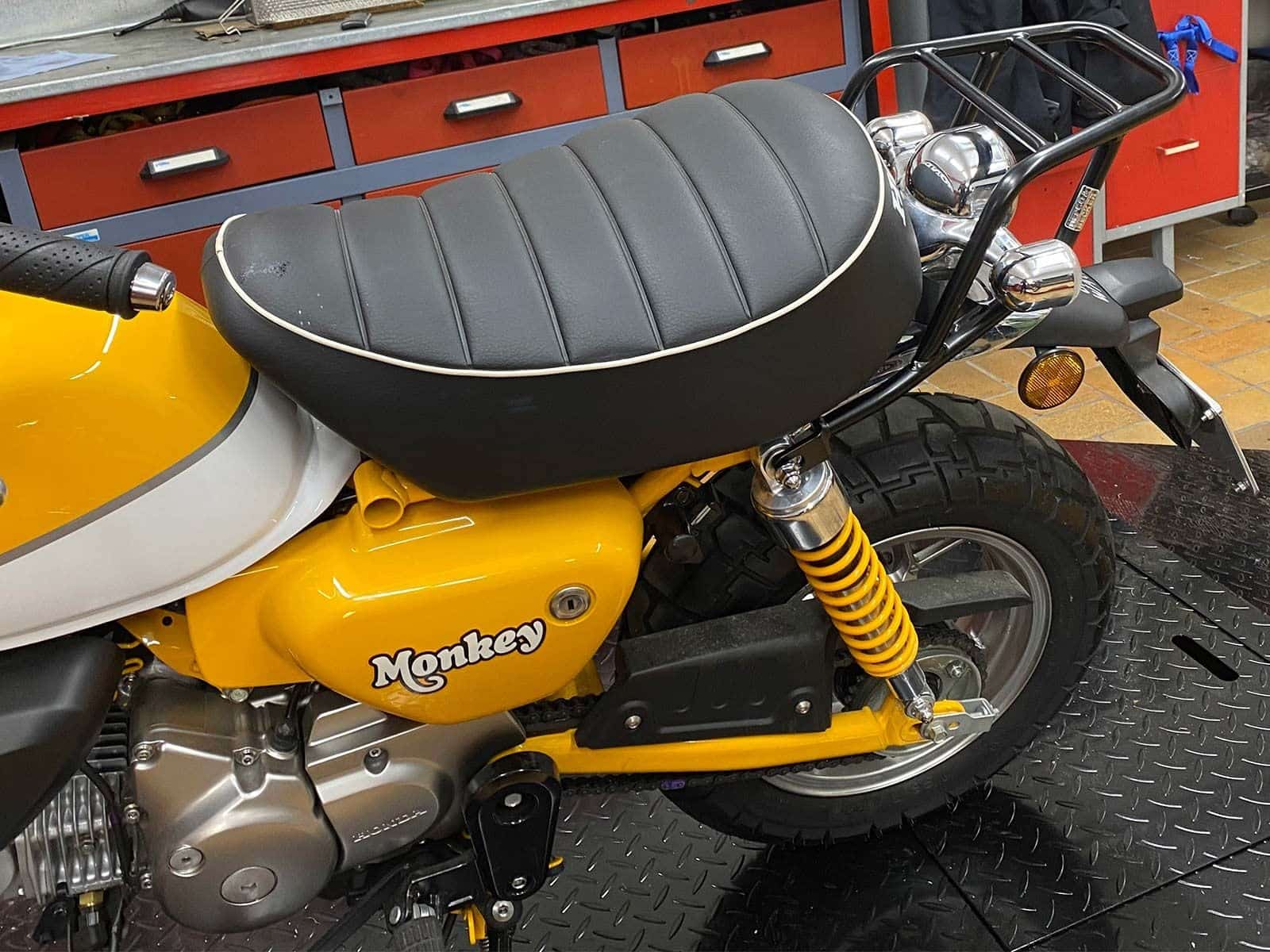 Tubular luggage rack black for Honda Monkey 125 (19-) Hepco & Becker