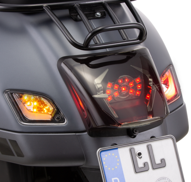Turn signal kit front & rear for Vespa GTS/GTS Super/GTV/GT 60/GT/GT L ('03-'13), clear