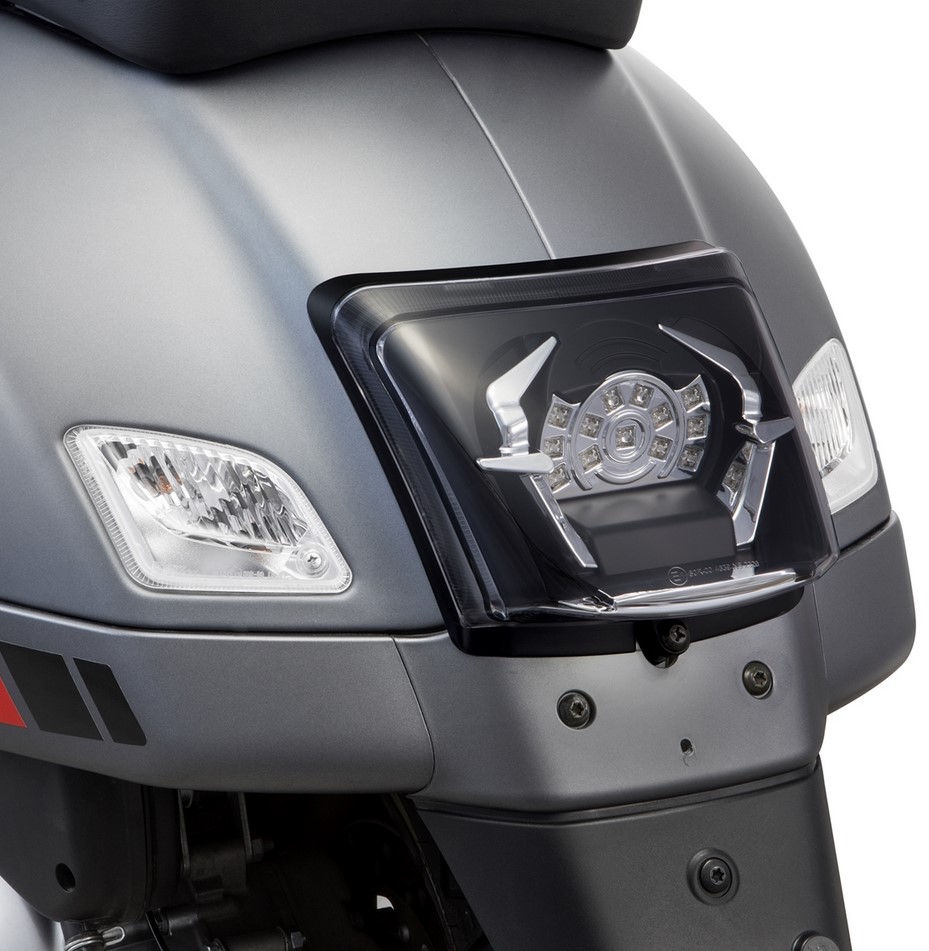 Taillight MK II LED for Vespa GTS/GTS Super/GTV/GT 60 125-300cc (-'13), clear