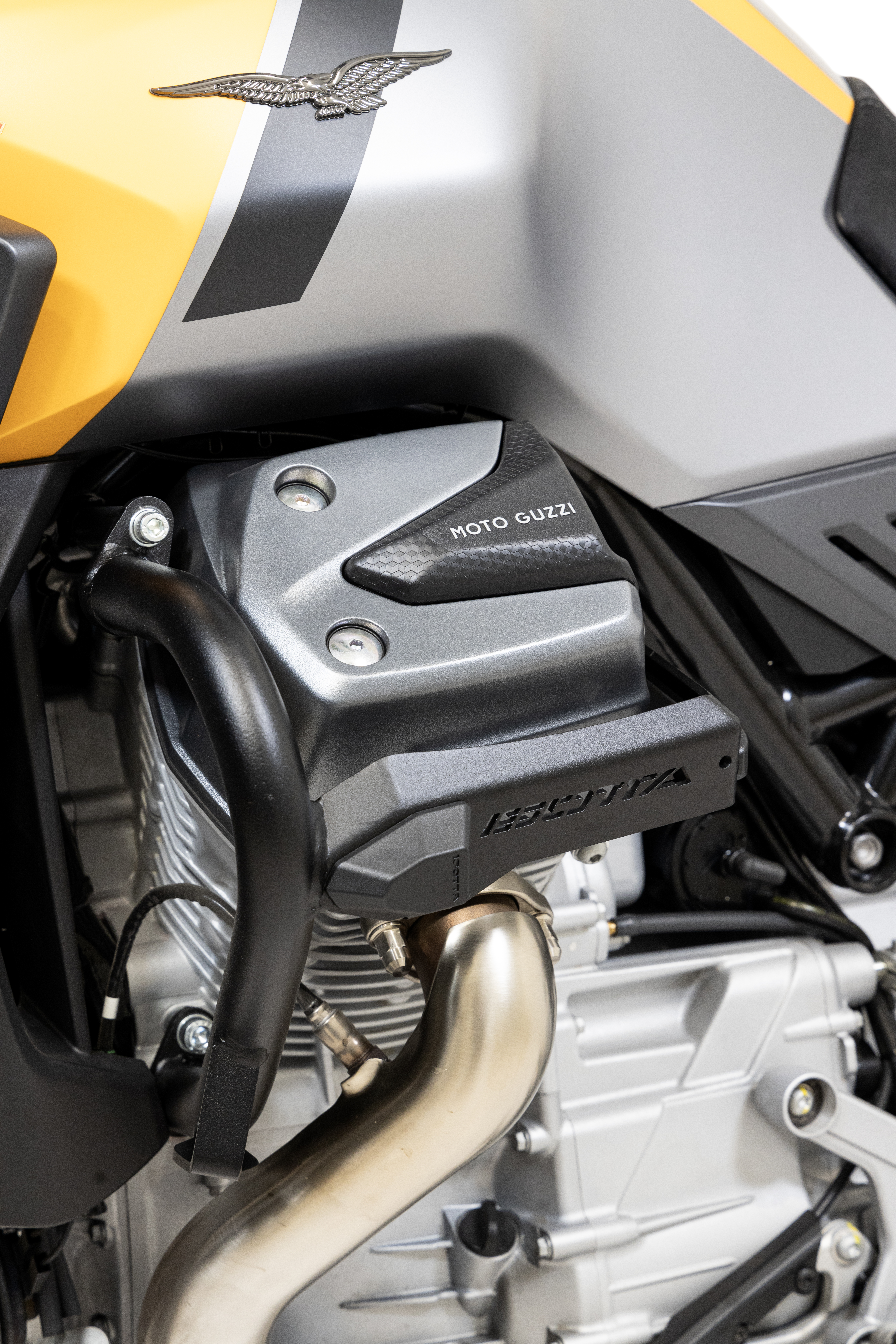 Crash bar black for Moto Guzzi Stelvio 1000 (24-) /V100 Mandello S (23-)