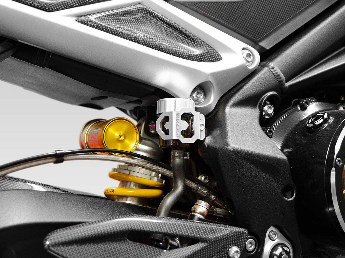 Protection for the rear brake fluid reservoir for Moto Guzzi V100 Mandello S /Stelvio 1000
