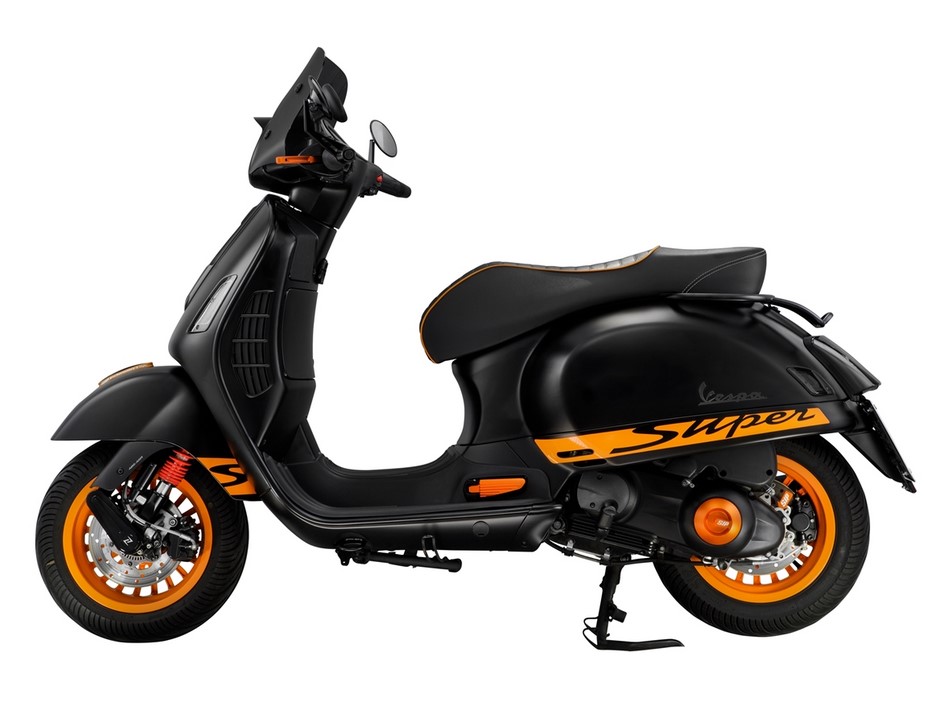 Cover vario lid for Vespa, orange matt