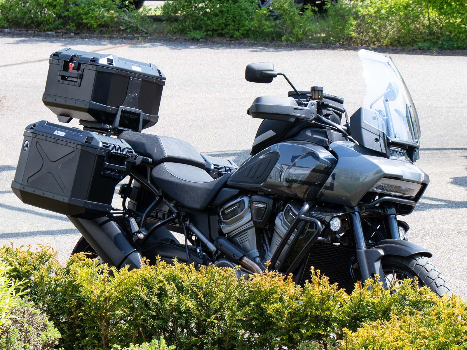 Case carrier set Cutout incl. case set Xplorer Cutout black for Harley Davidson Pan America (21-)