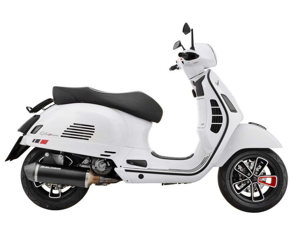 Taillight MK II LED for Vespa GTS/GTS Super/GTV 125-300cc HPE ('18-), tinted