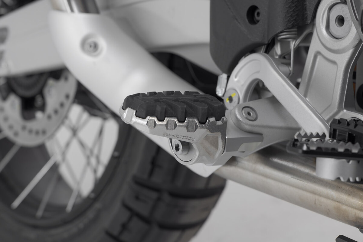 Adjustable footrests EVO, stainless steel, for Aprilia Tuareg 660 - SW Motech