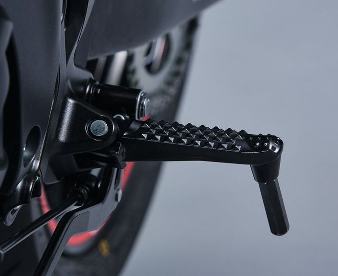 Footrests incl. bracket (left side) for Suzuki SV650 BJ. 2016-2017