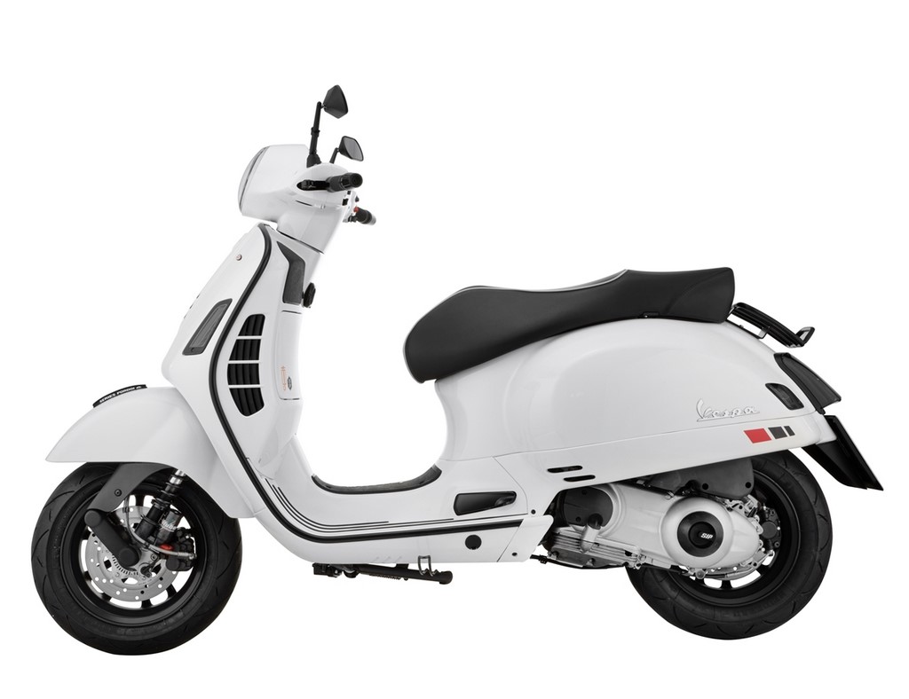 Turn signal kit rear left/right for Vespa GTS/GTS Super/GTV 125-300cc ('14-), clear