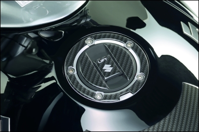 Gas cap protector, carbon look for Suzuki GW250 Inazuma BJ. 2013-2015