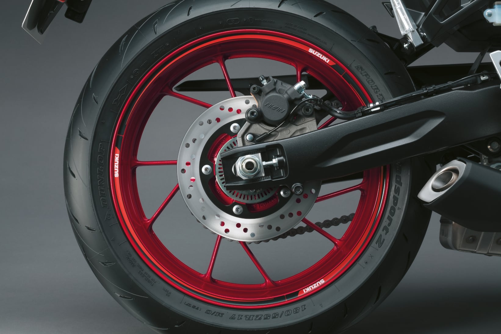 Rim edge decoration red/black for Suzuki GSX-8R / GSX-8T (25-) / GSX-S 1000 GX (24-) Original