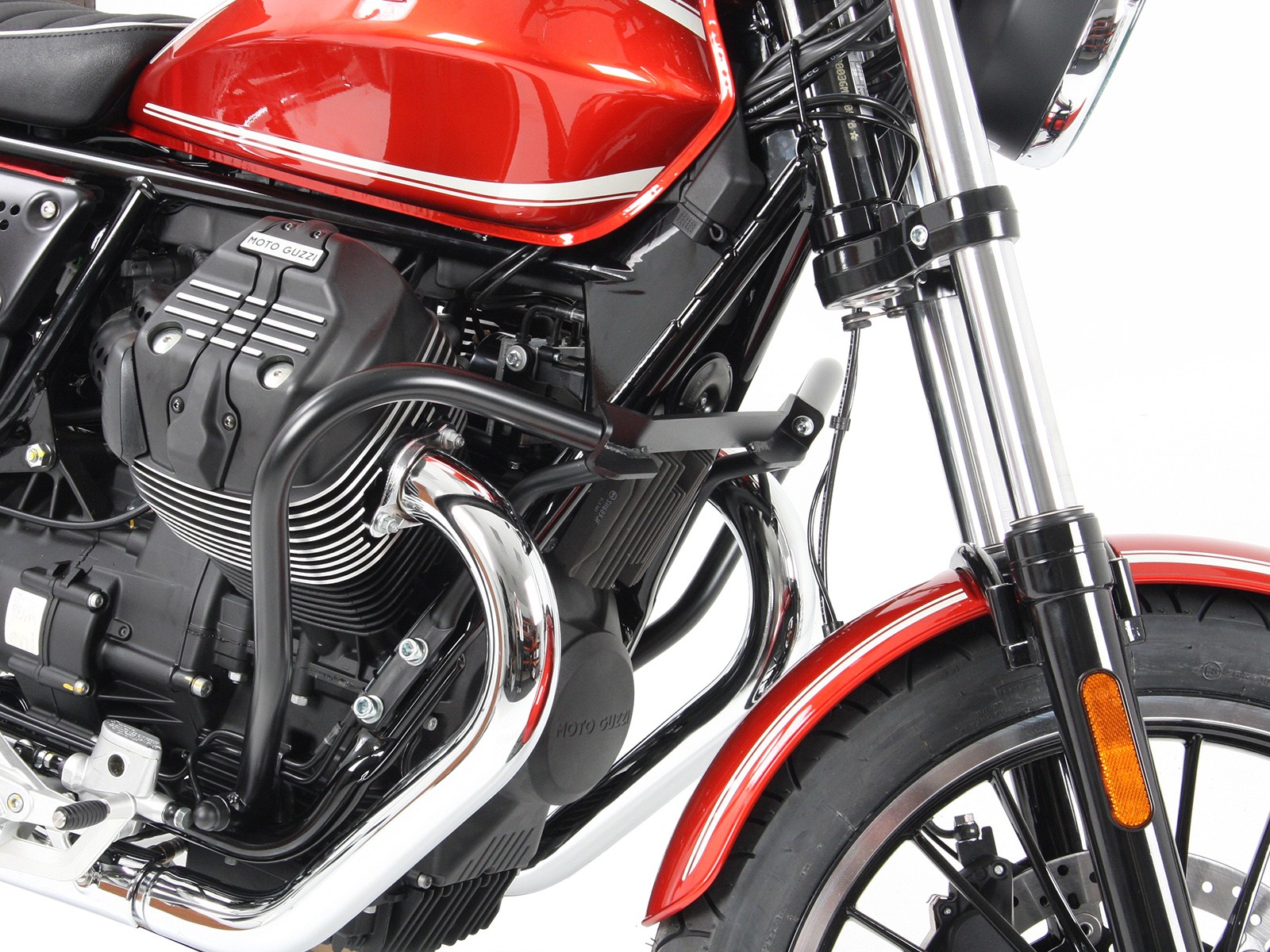 Engine Guard chrome for V 9 Roamer (Bj.16-) Hepco & Becker