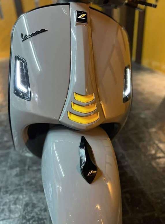Turn signal kit ZELIONI front & rear for Vespa GTS/GTS Super/GTV 125-300cc, tinted