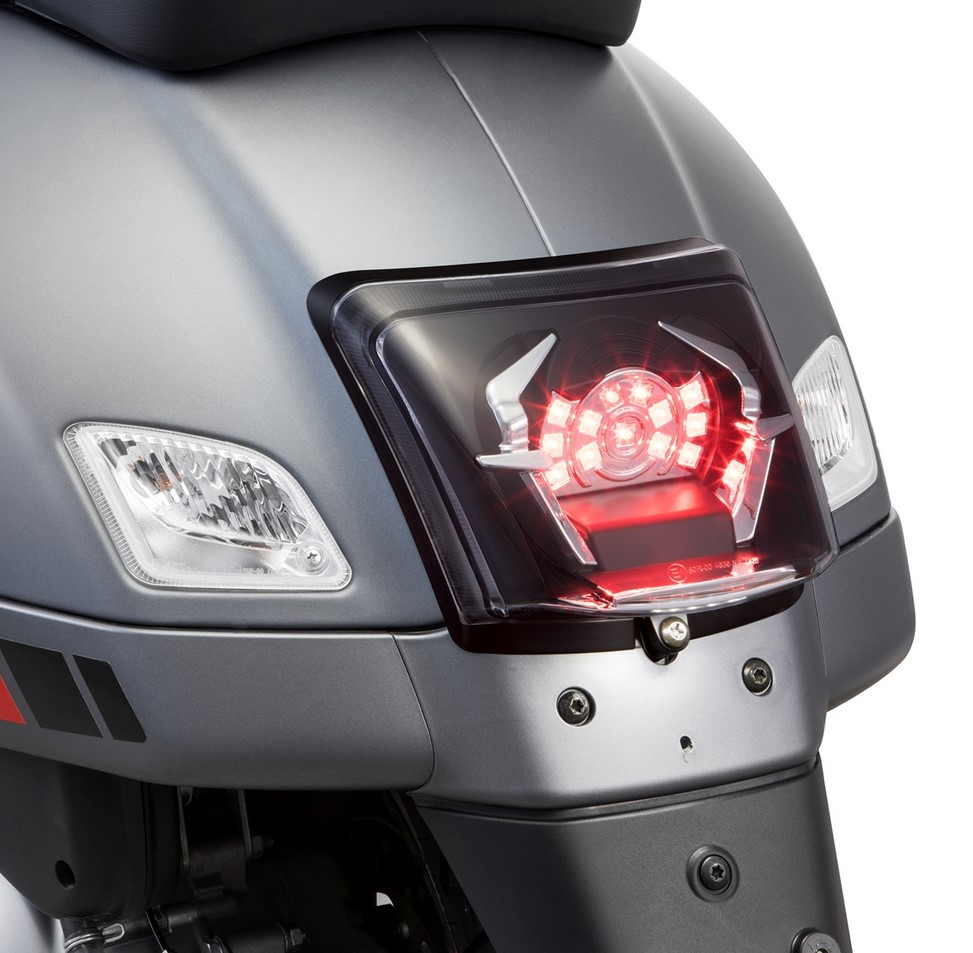 Taillight MK II LED for Vespa GTS/GTS Super/GTV/GT 60 125-300cc (-'13), clear