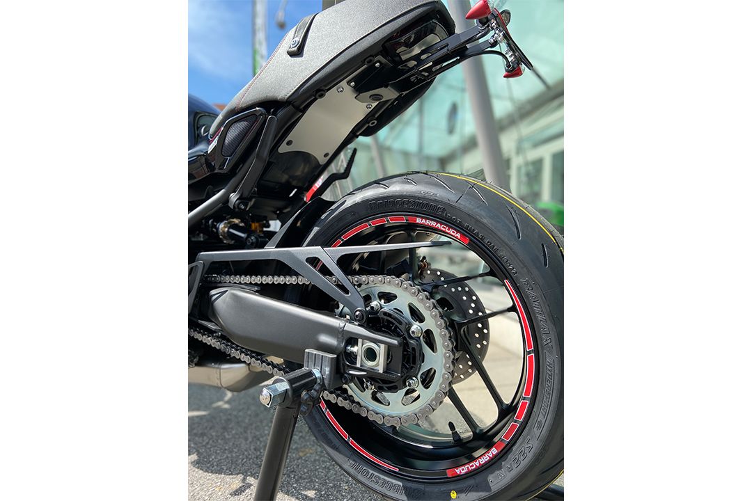 Barracuda rim sticker red 17-19 inch
