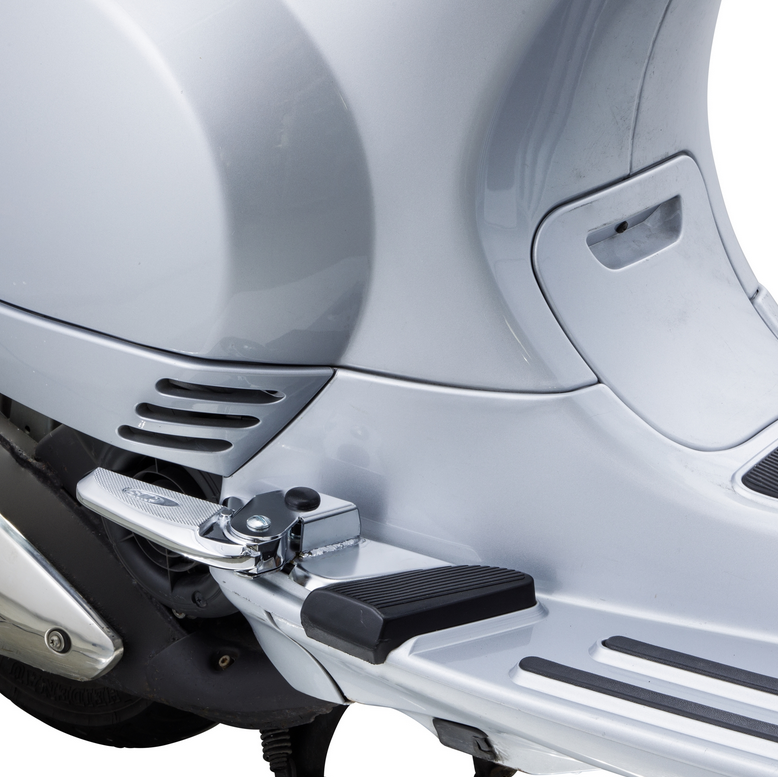 Footrests right and left for Vespa LX /LXV /S 50-150cc, chrome / chrome
