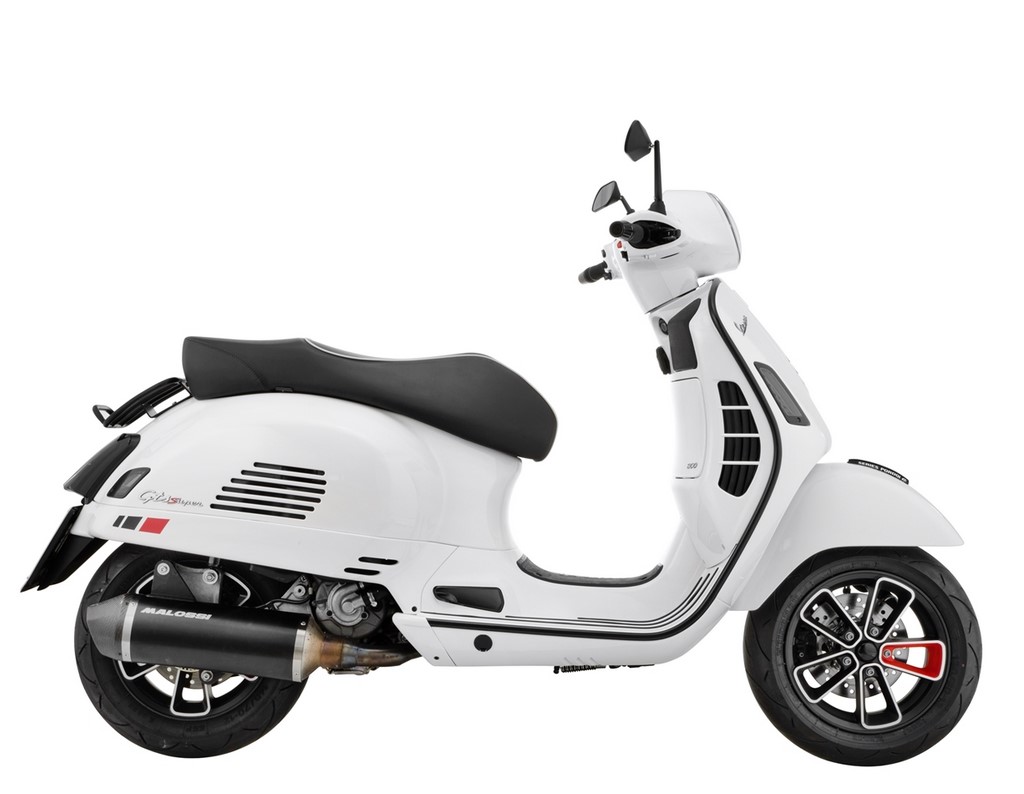 Frame tail light for Vespa GTS/GTS Super HPE 125/300 ('19-), black glossy