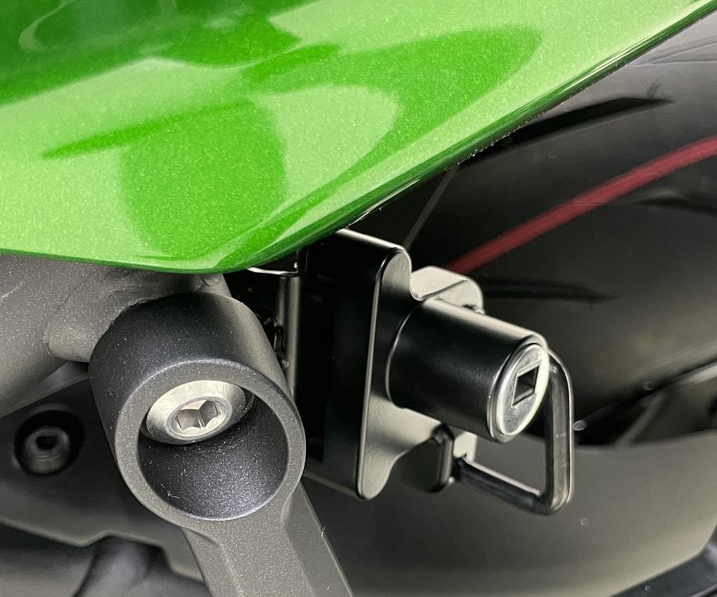 Helmet lock kit for Kawasaki Ninja H2 SX /SE (22-) Original