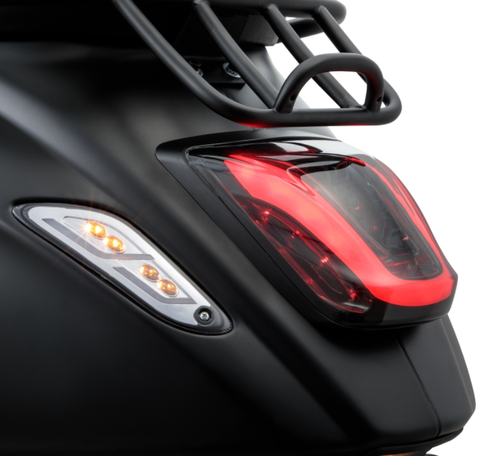 Luggage rack / socius bracket black matt for Vespa Primavera / Sprint 50-150cc 2T/4T AC