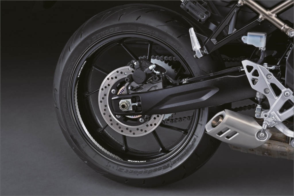 Rim bed decoration black/white for Suzuki GSX-8R (24-) / GSX-8T (25-) Original