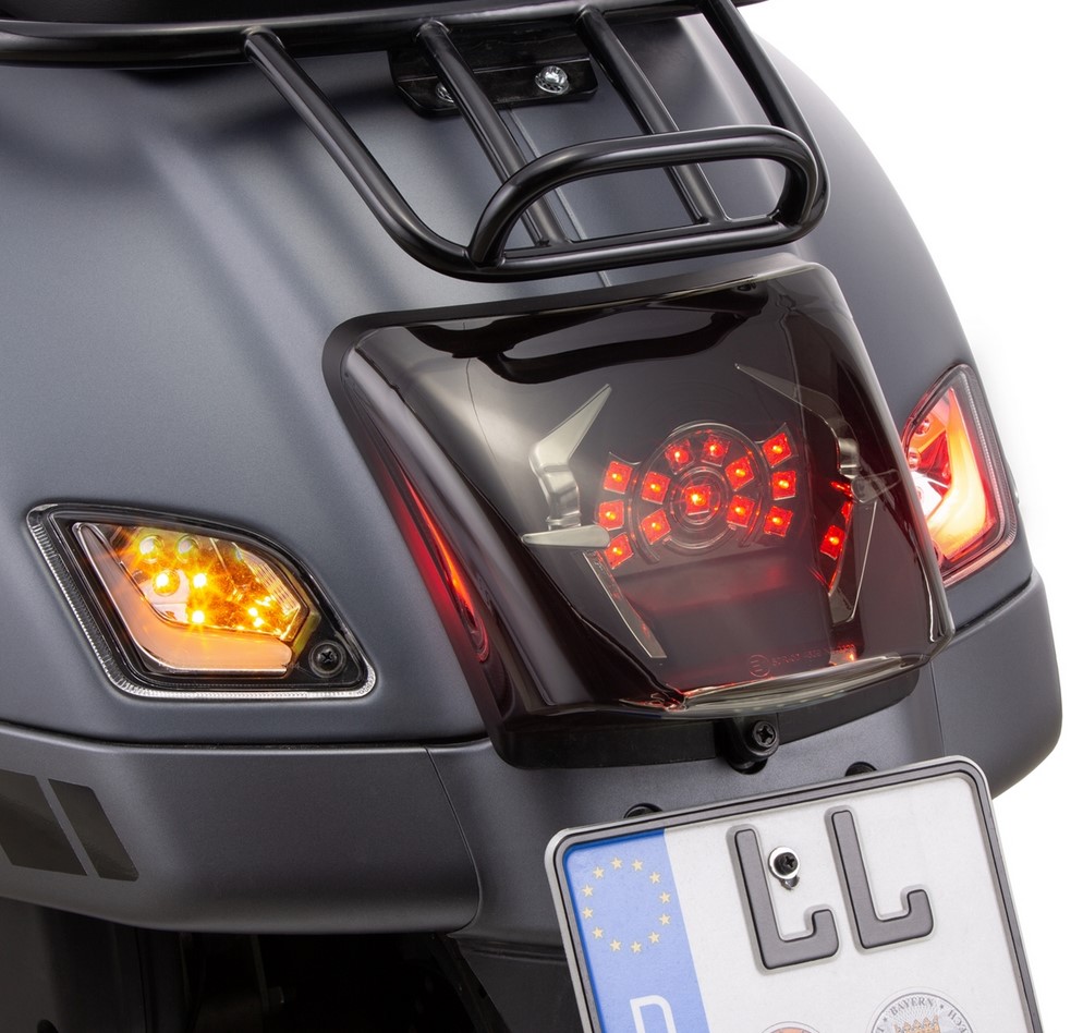 Turn signal kit rear left/right for Vespa GTS/GTS Super/GTV/GT 60/GT/GT L ('03-'13), clear