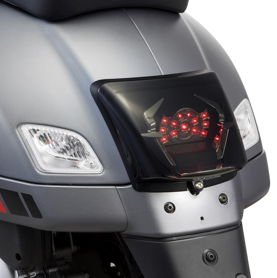 Frame rear light conversion for Vespa GTS/​GTS Super/​GTV 125-300ccm ('14-'18), matt black