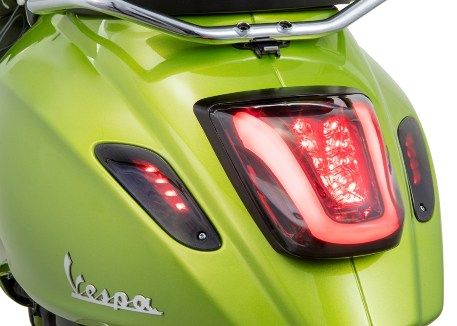 Taillight MK II tinted for Vespa Primavera/Sprint 50-150ccm, edge - black glossy