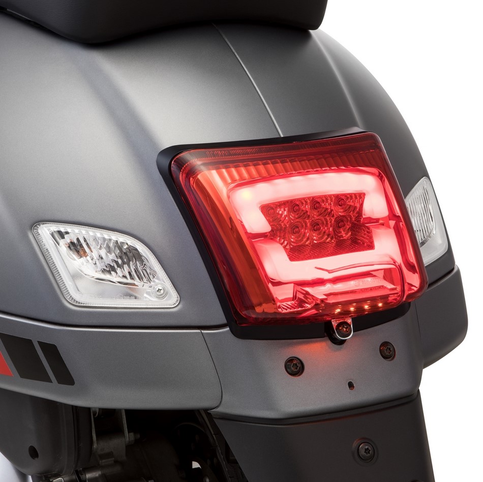 Tail light LED for Vespa GTS/GTS Super/GTV/GT 60 125-300cc (-'13), red