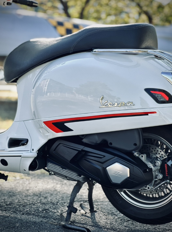 Air intake vario cover ZELIONI for Vespa GTS/GTS Super/GTV HPE 300cc, black matt