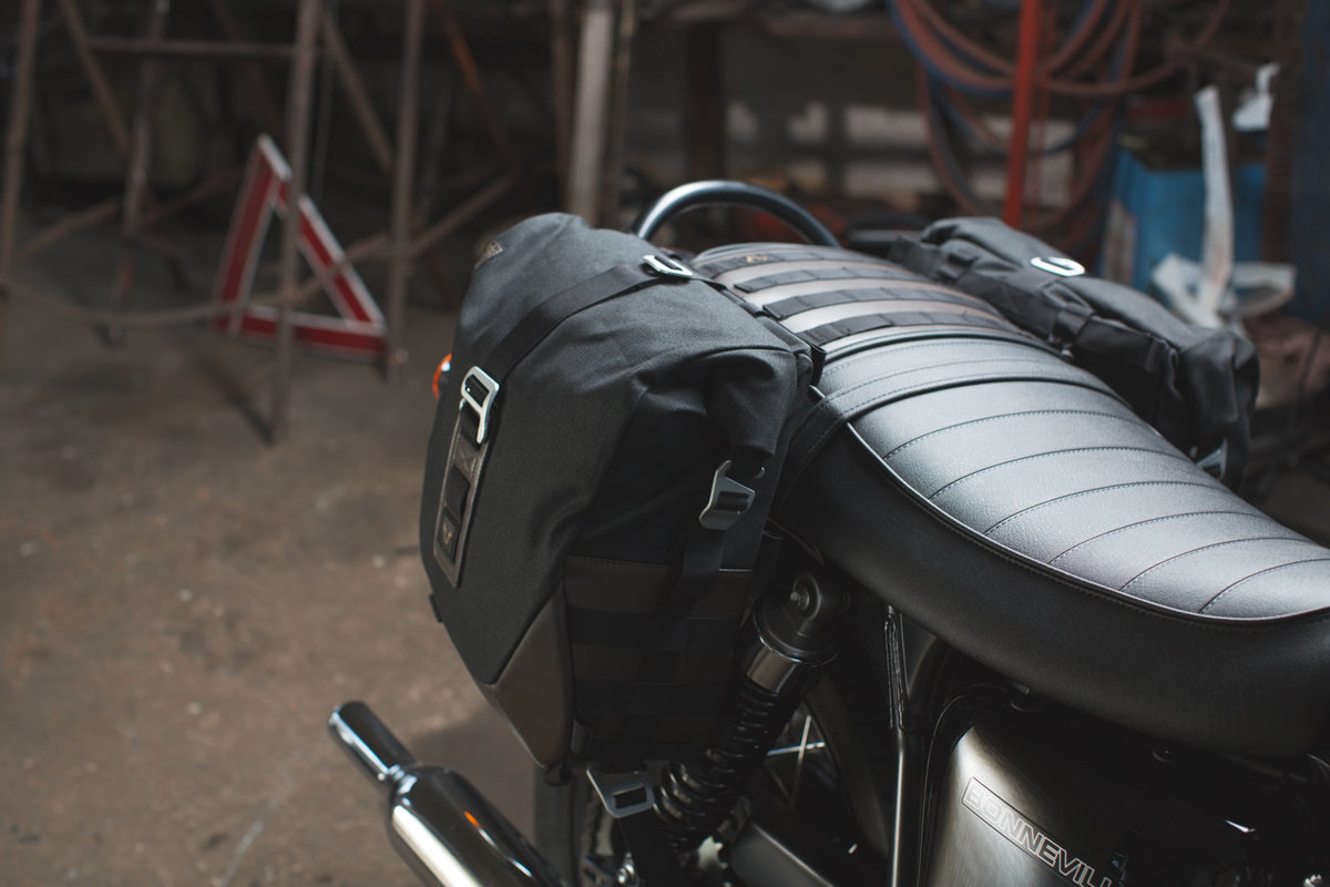 SW-Motech Legend Gear saddlebag set. Left LS2 (13.5 l) / right LS2 (13.5 l) including SLS