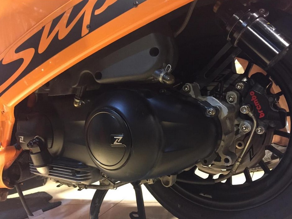 Air intake vario cover for Vespa GTS/GTS Super/GTV/GT, black
