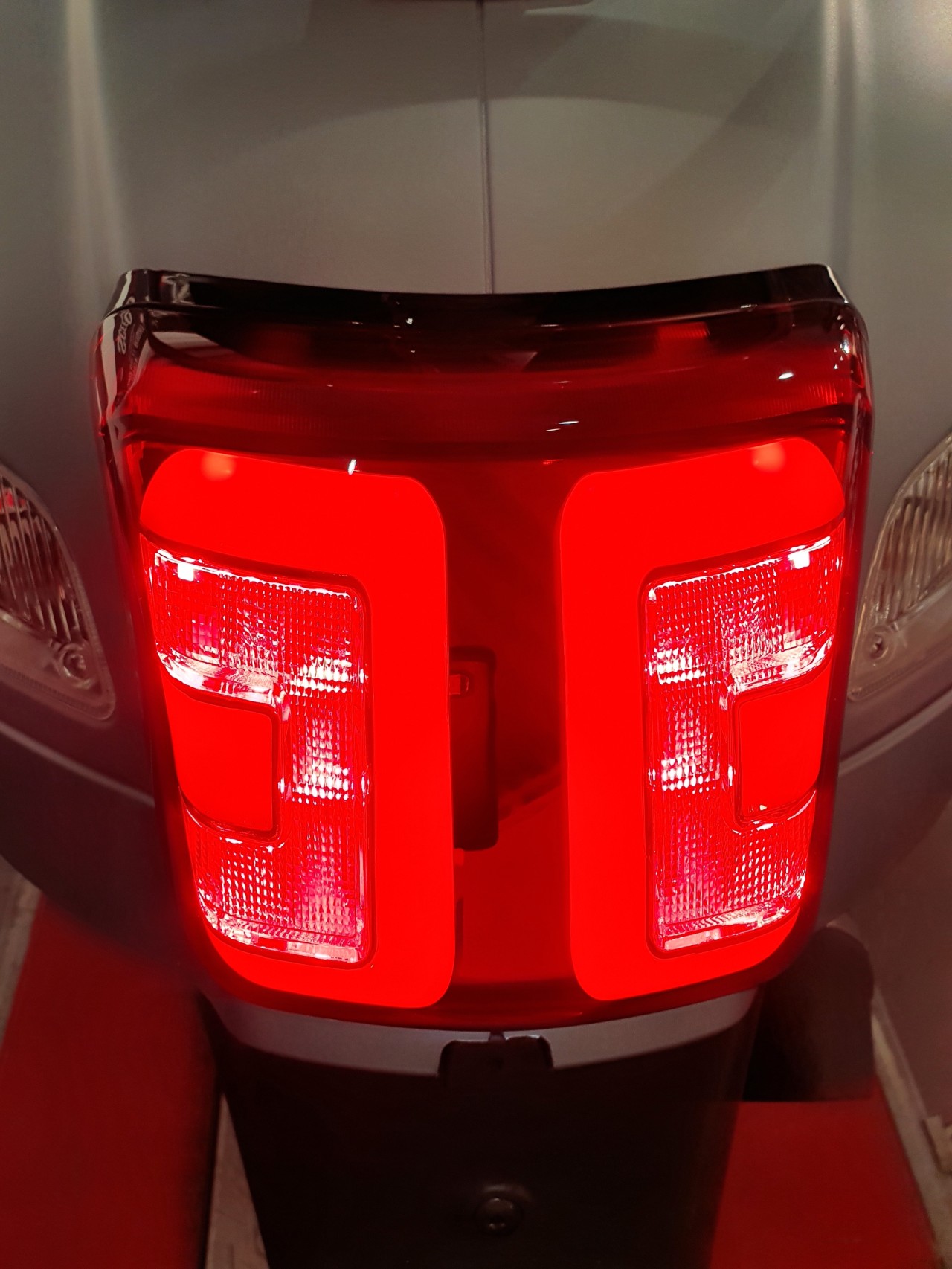 LED taillight red for Vespa GTS, GTS Super 125-300 cc