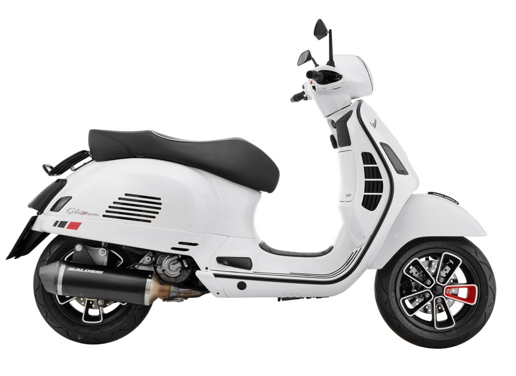 Turn signal kit rear left/right for Vespa GTS/GTS Super/GTV 125-300cc ('14-), clear