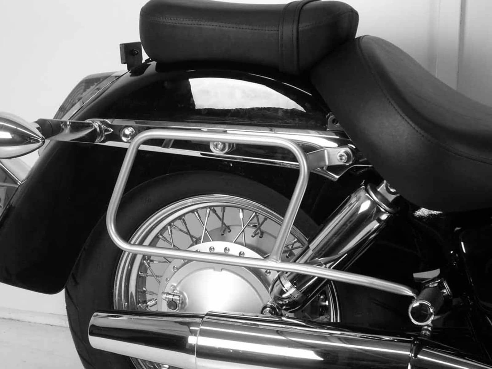 Chrome tubular leather bag holder for Honda VT 750 C Shadow (08-16) Hepco & Becker