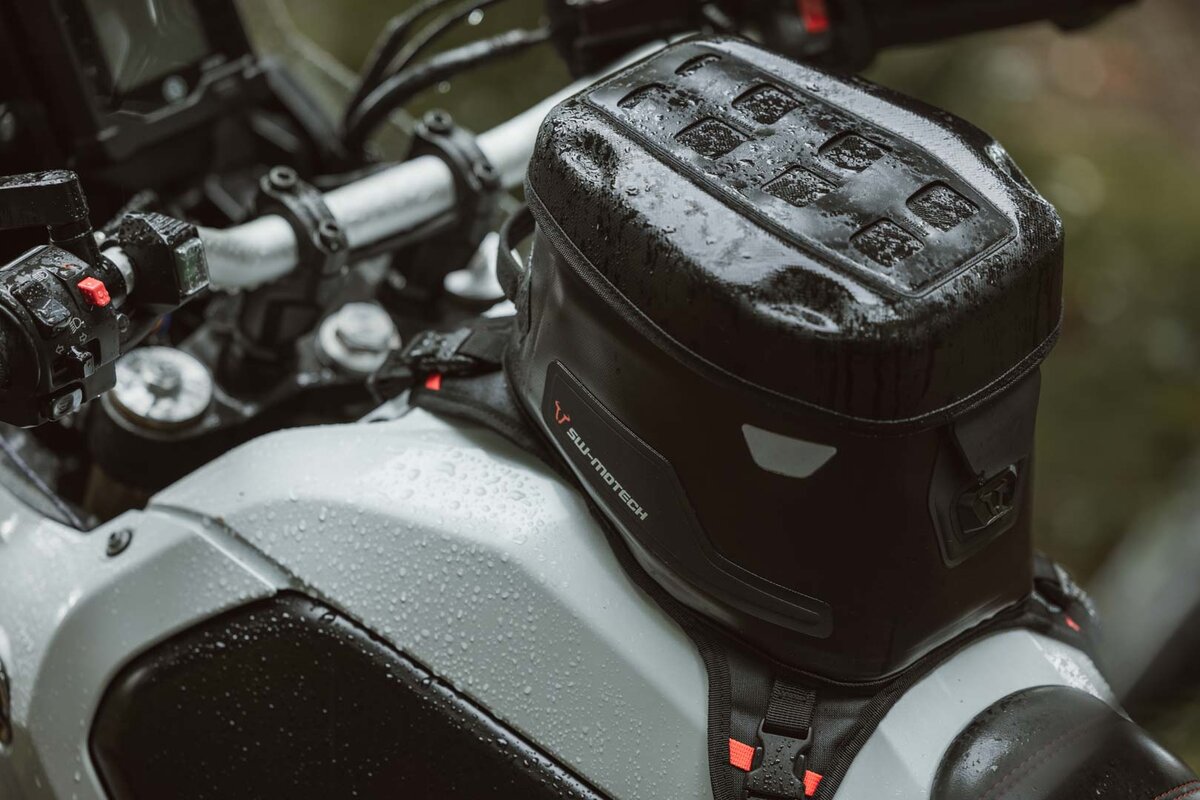 SW-Motech PRO Cross WP Strap tank bag Kawasaki KLV 1000 (03-05), WVBS