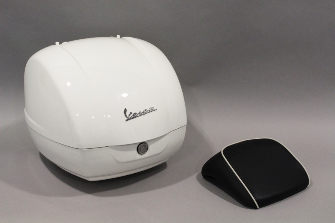 Original top case for Vespa GTS - BR White Montebianco Innocenza 544 36L My 19