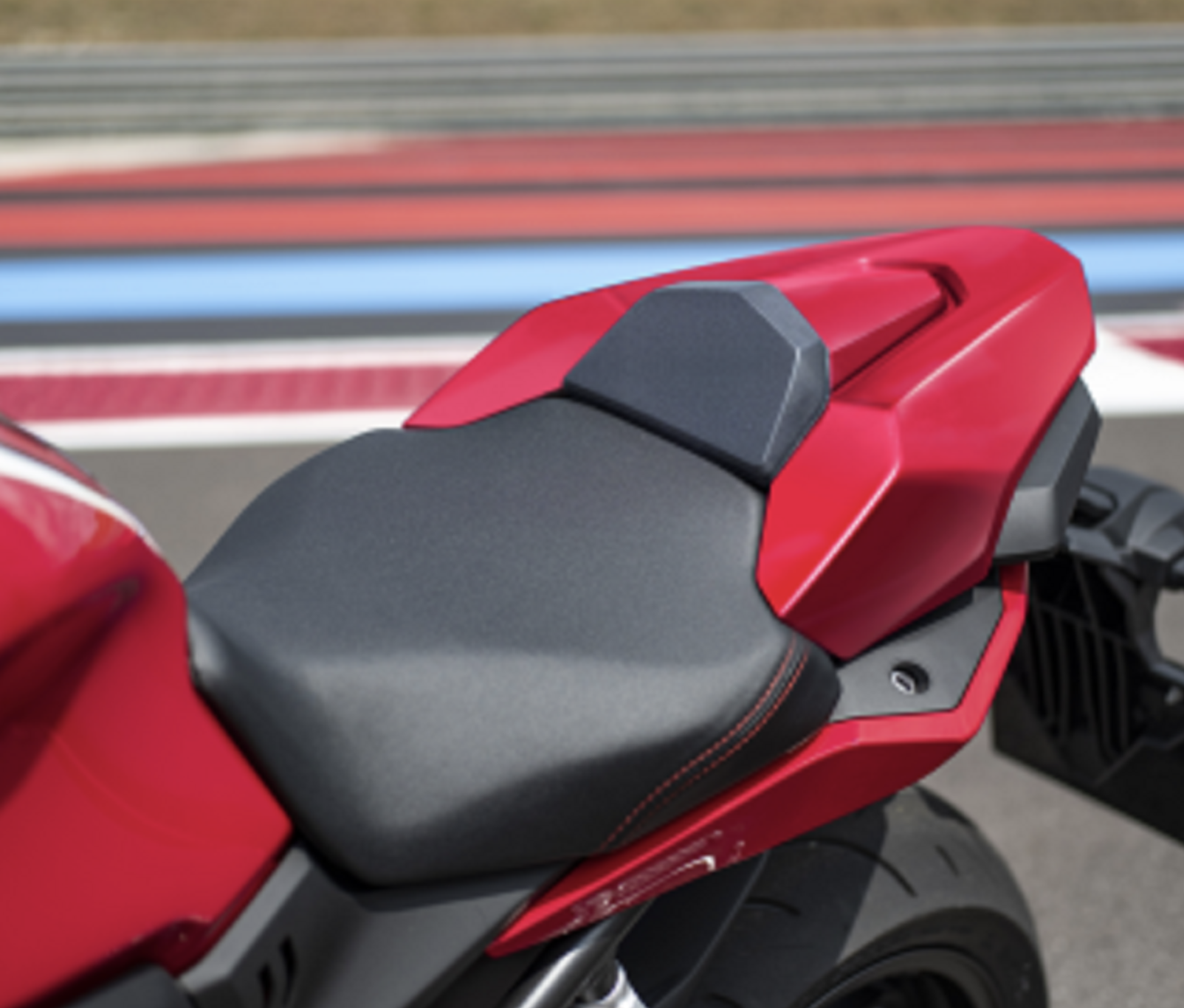Original pillion cover Grand Prix Red *R-380* for Honda CBR 650 R BJ 19-
