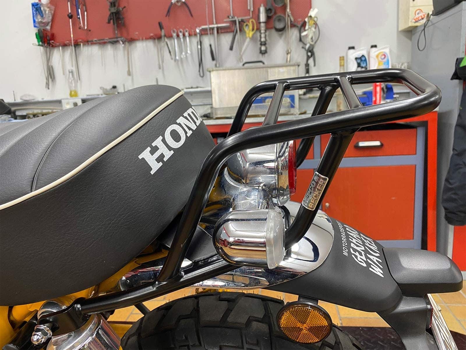 Tubular luggage rack black for Honda Monkey 125 (19-) Hepco & Becker