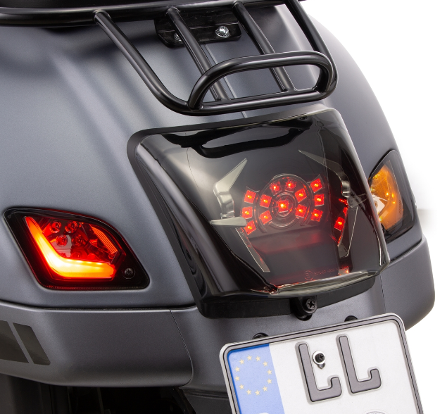 Turn signal kit front & rear for Vespa GTS/GTS Super/GTV 125-300cc ('14-), tinted