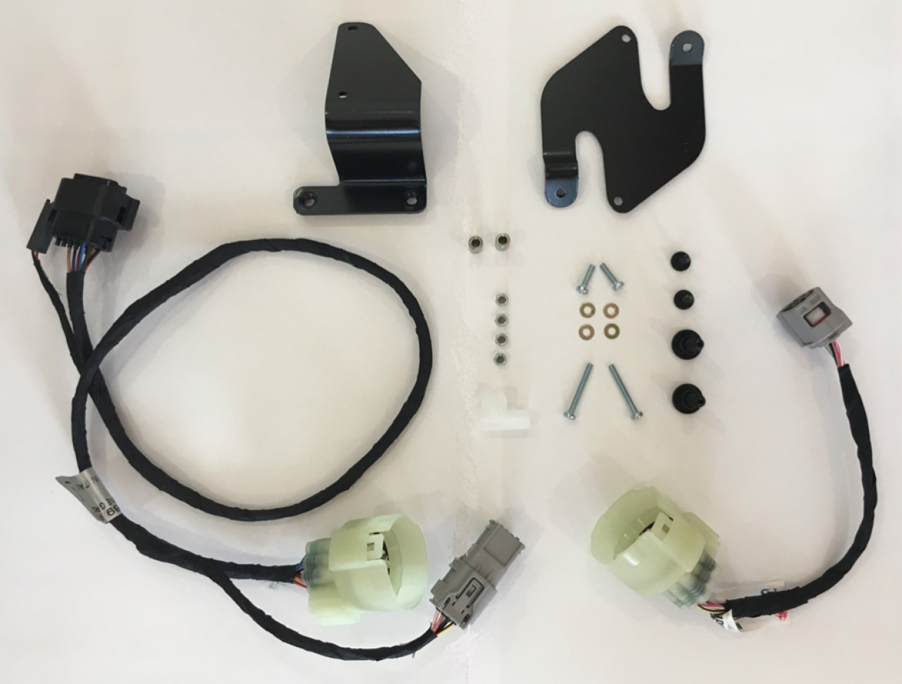 Installation kit for multimedia platform and anti-theft device for MP3 HPE 300 /Sport (19-23)
